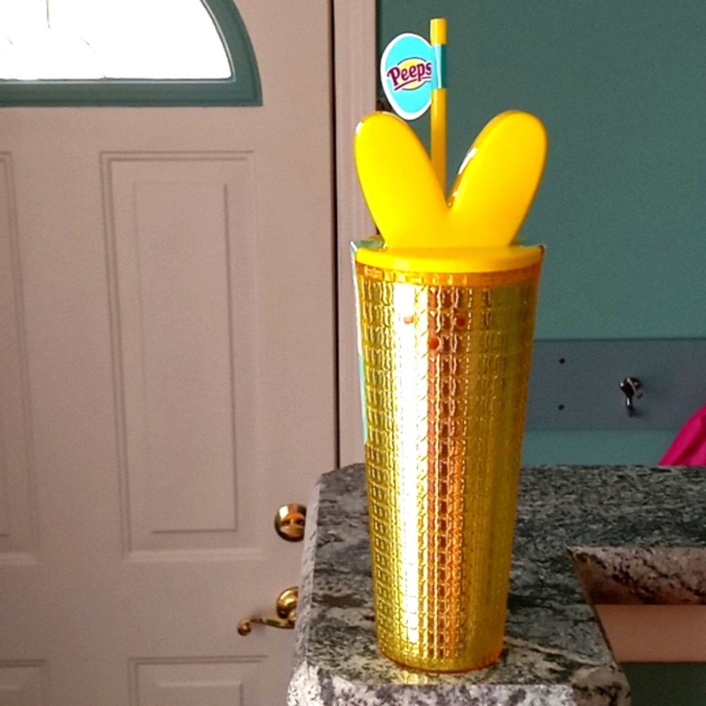 Easter Peeps Tumbler 🐰🐰🐰🐰💛 New